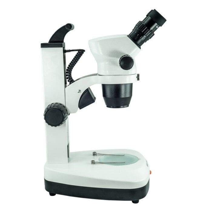 L20B - ESTEREOMICROSCÓPIO BINOCULAR BIOPTIKA COM DUPLA ILUMINAÇÃO LED ESQUERDA