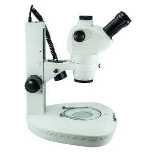 L60T - ESTEREOMICROSCÓPIO PROFISSIONAL TRINOCULAR BIOPTIKA ESQUERDA