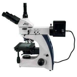 B100 - MICROSCÓPIO METALOGRÁFICO COM ÓPTICA CORRIGIDA AO INFINITO LATERAL-ESQUERDA